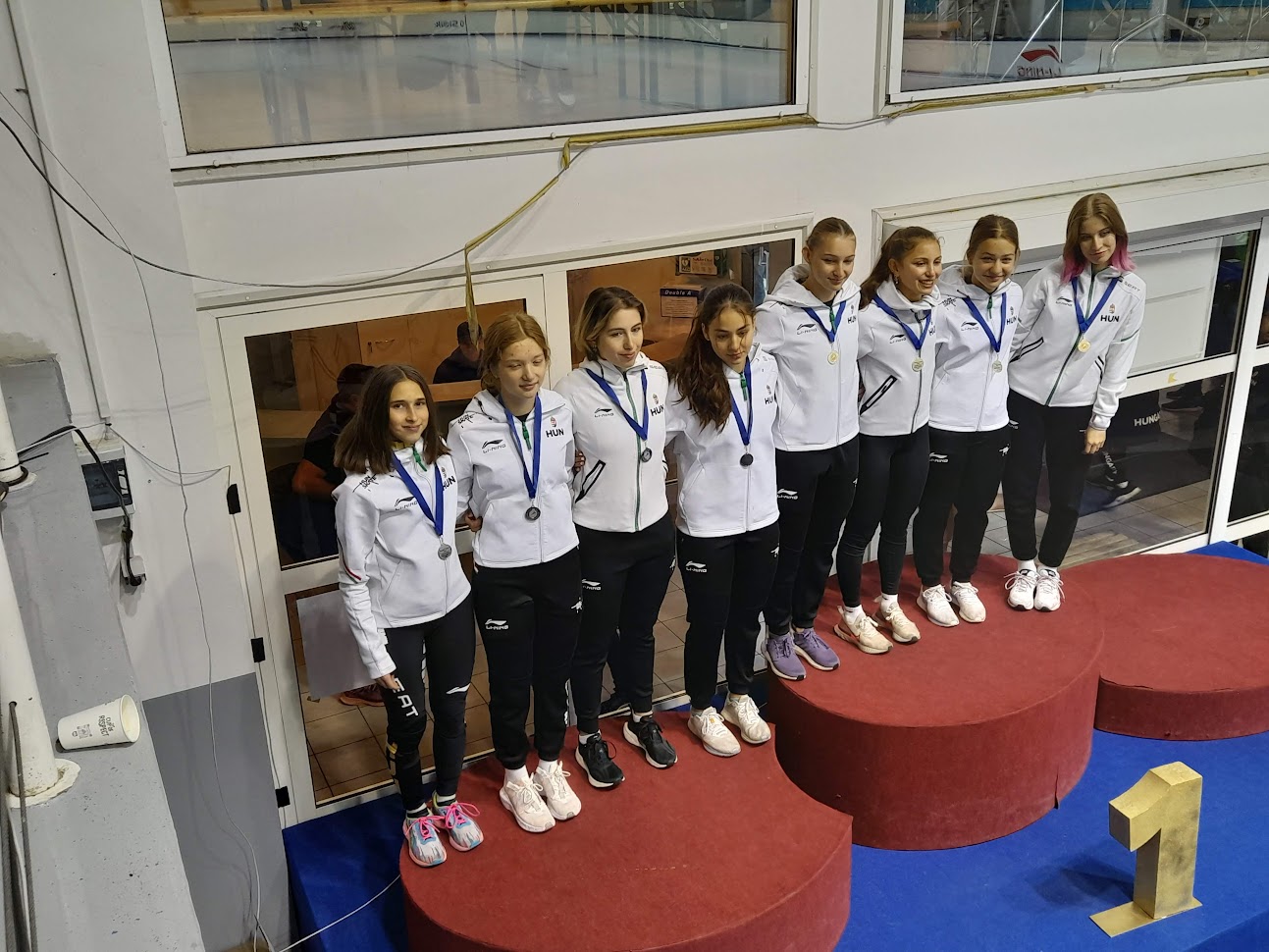 3000 m váltó 2. hely